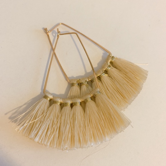 String earrings - Picture 2 of 2